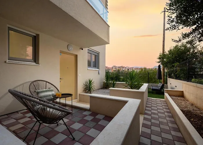 شقة Tomas Garden Lux